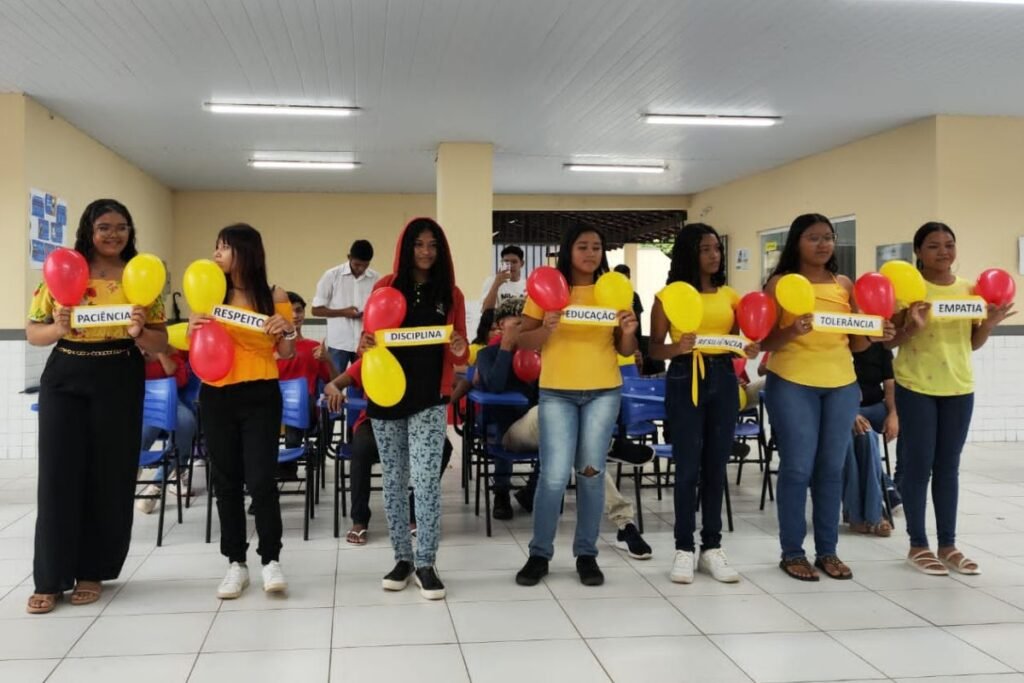 Alunos do CEM Luis Viana