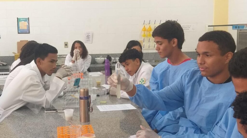 "A mais bela amostra de DNA obtida no laboratório os últimos meses". Elogio feito aos nossos alunos por uma das instrutoras.